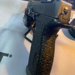 Grip Control. Folding thumb rest. Gas pedal